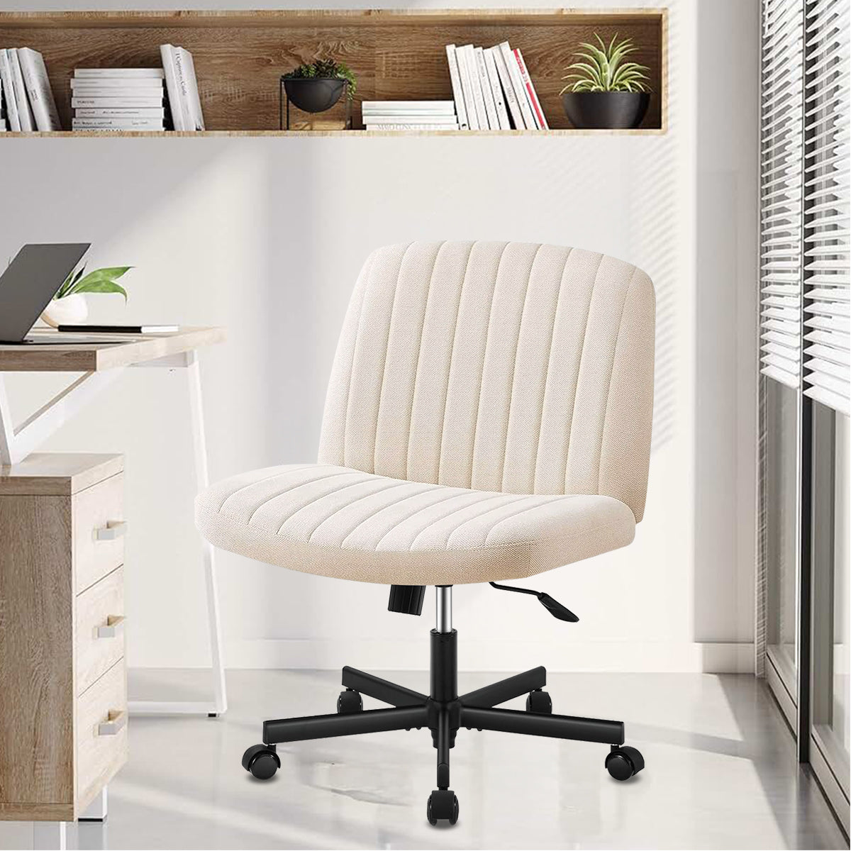 Dimensões detalhadas da cadeira ergonômica de descanso, vista lateral com medidas de altura e profundidade, perfeita para adaptação em espaços pequenos de sala