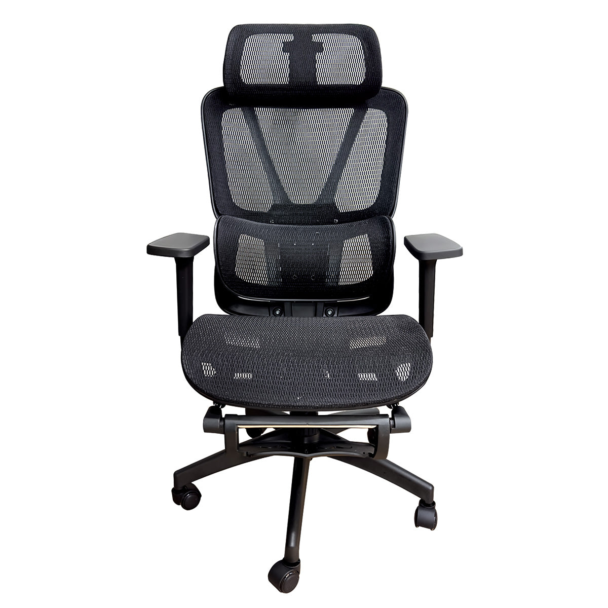 Cadeira ergonômica de escritório em malha preta, vista frontal, ideal para trabalho home office